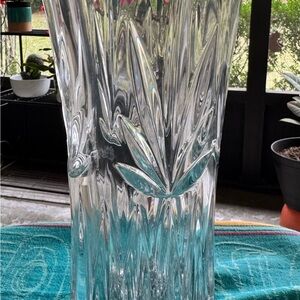 Elegant Clear Glass Vase